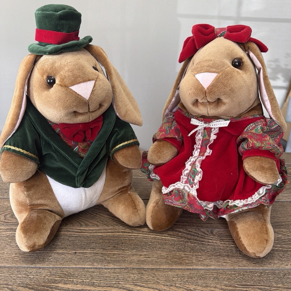 Vtg 1985 Rabbit Ears Productions Exclusive-Toys R Us Pair Holiday Plush Rabbits